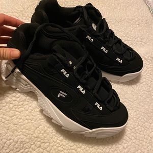 Brand new Fila D-formation shoes in black suede